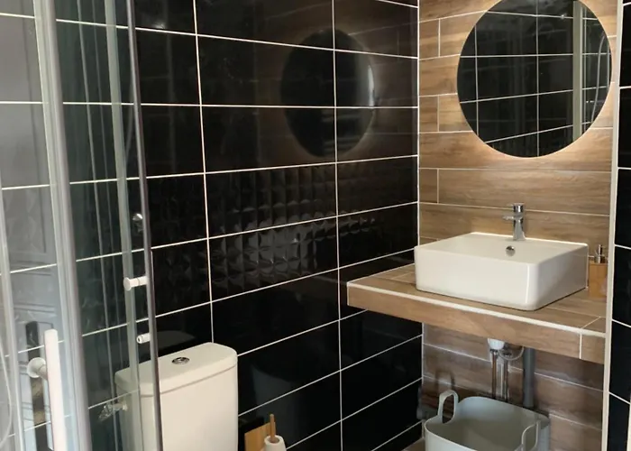 Moderne Avec Climatisation , Proche Du Centre