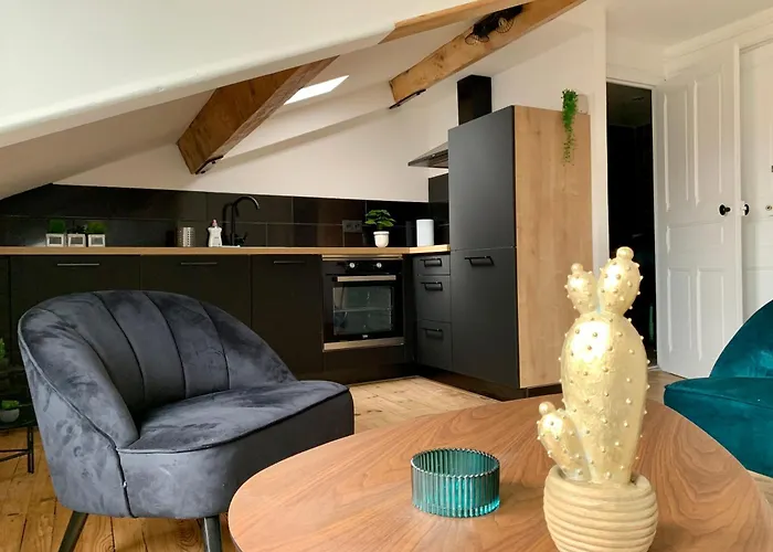 Moderne Avec Climatisation , Proche Du Centre *