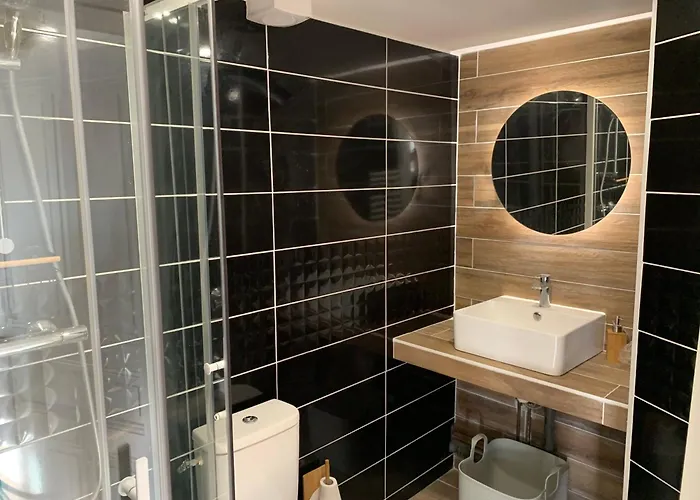 Moderne Avec Climatisation , Proche Du Centre